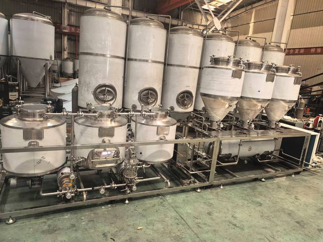 建平数控啤酒设备多少钱一套？新手开精酿酒吧能直接上手吗